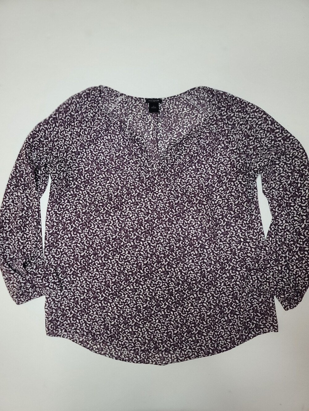 Ann Taylor Purple Floral V-Neck Blouse Small